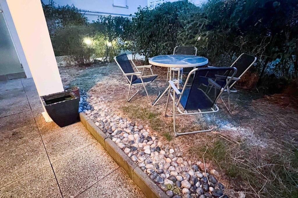 Appart Avec Terrasse Et Parking A 2 Pas De Disney Montévrain Exterior foto